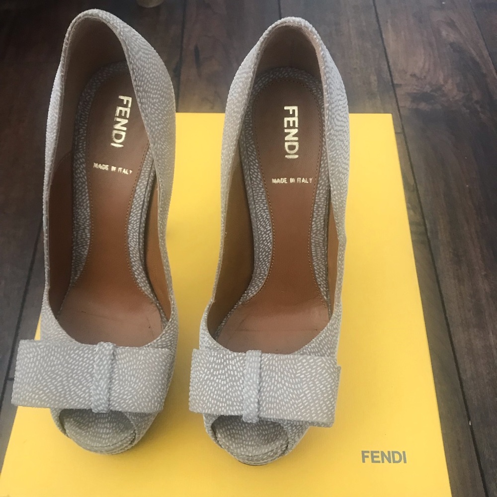 Fendi pumps in like new condition